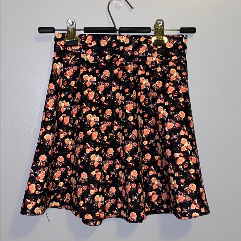 Flora mini skirt